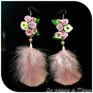 Boucles d'oreille plume et fleurs "mariage"
