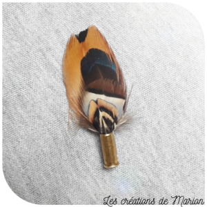 Boutonnière en plume