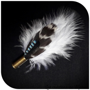 Boutonnière en plume